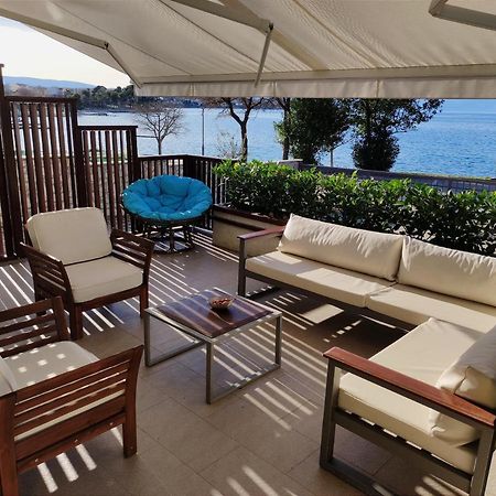Apartman Emili Malinska Esterno foto