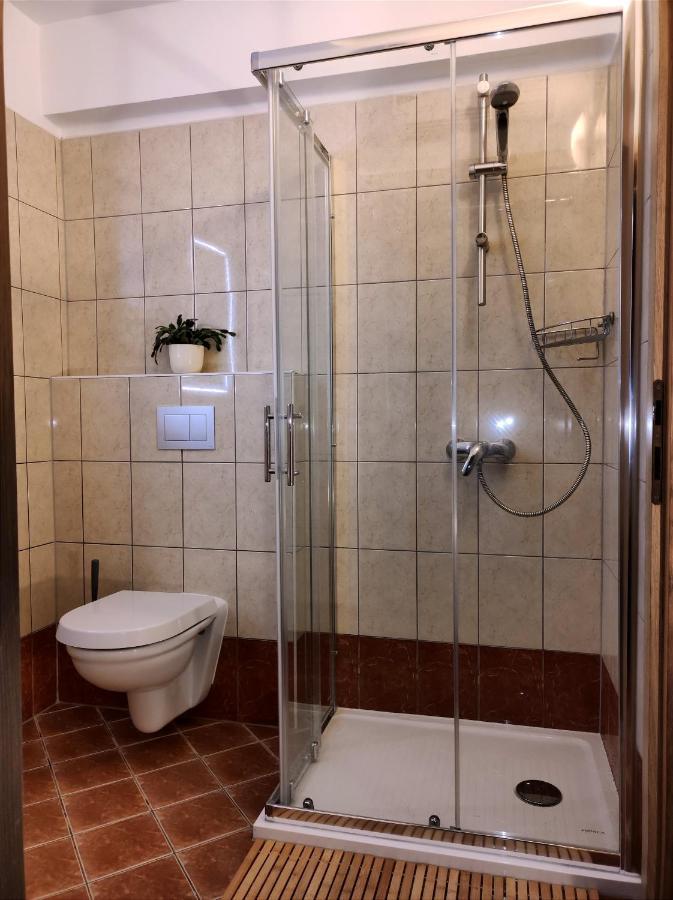 Apartman Emili Malinska Esterno foto
