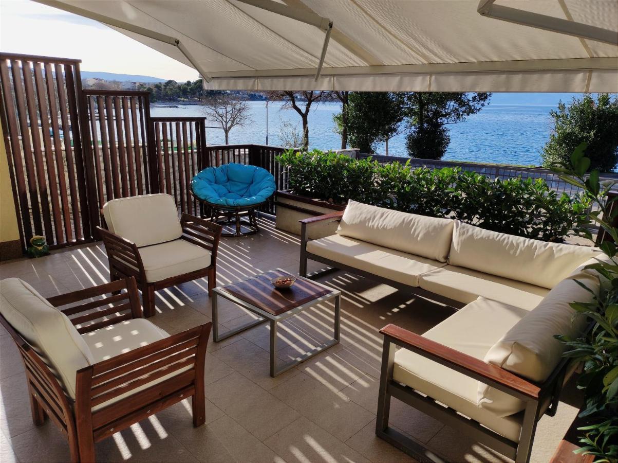Apartman Emili Malinska Esterno foto