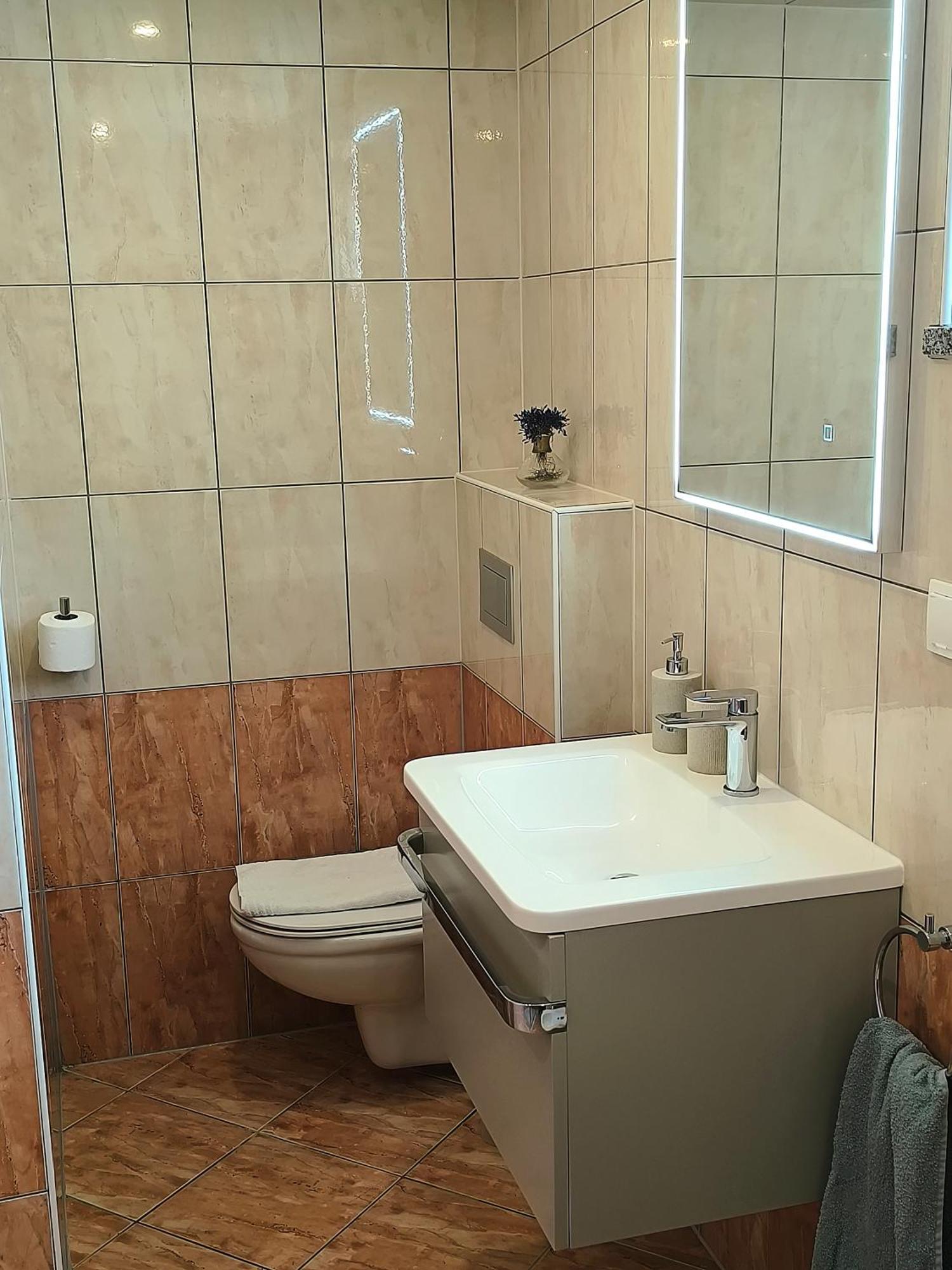 Apartman Emili Malinska Esterno foto